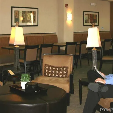 Hampton Inn & Suites Phoenix Glendale-Westgate 