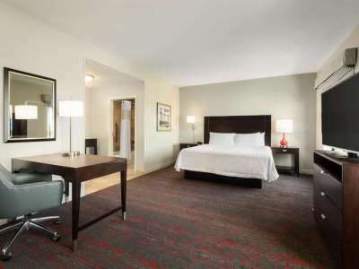 Hampton & Phoenix Glendale-westgate 3*