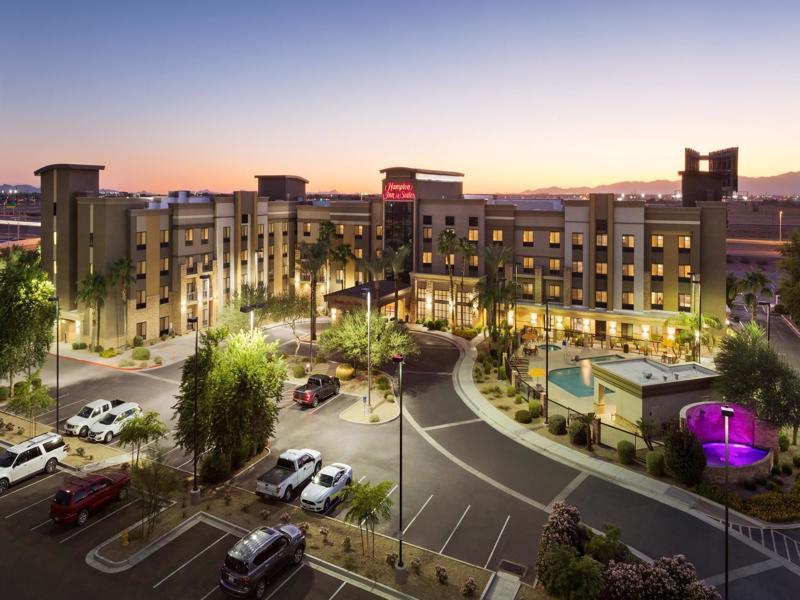 Hotel Hampton Inn&suites Phoenix Glendale-westgate 3*