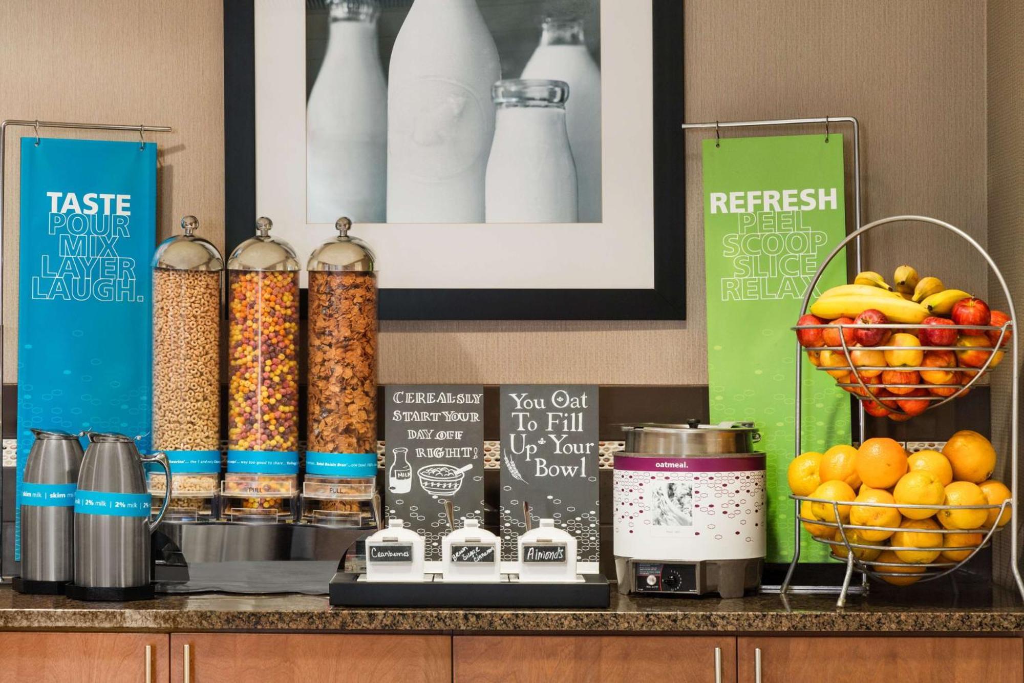 Hampton Inn&suites Phoenix Glendale-westgate 3* Glendale