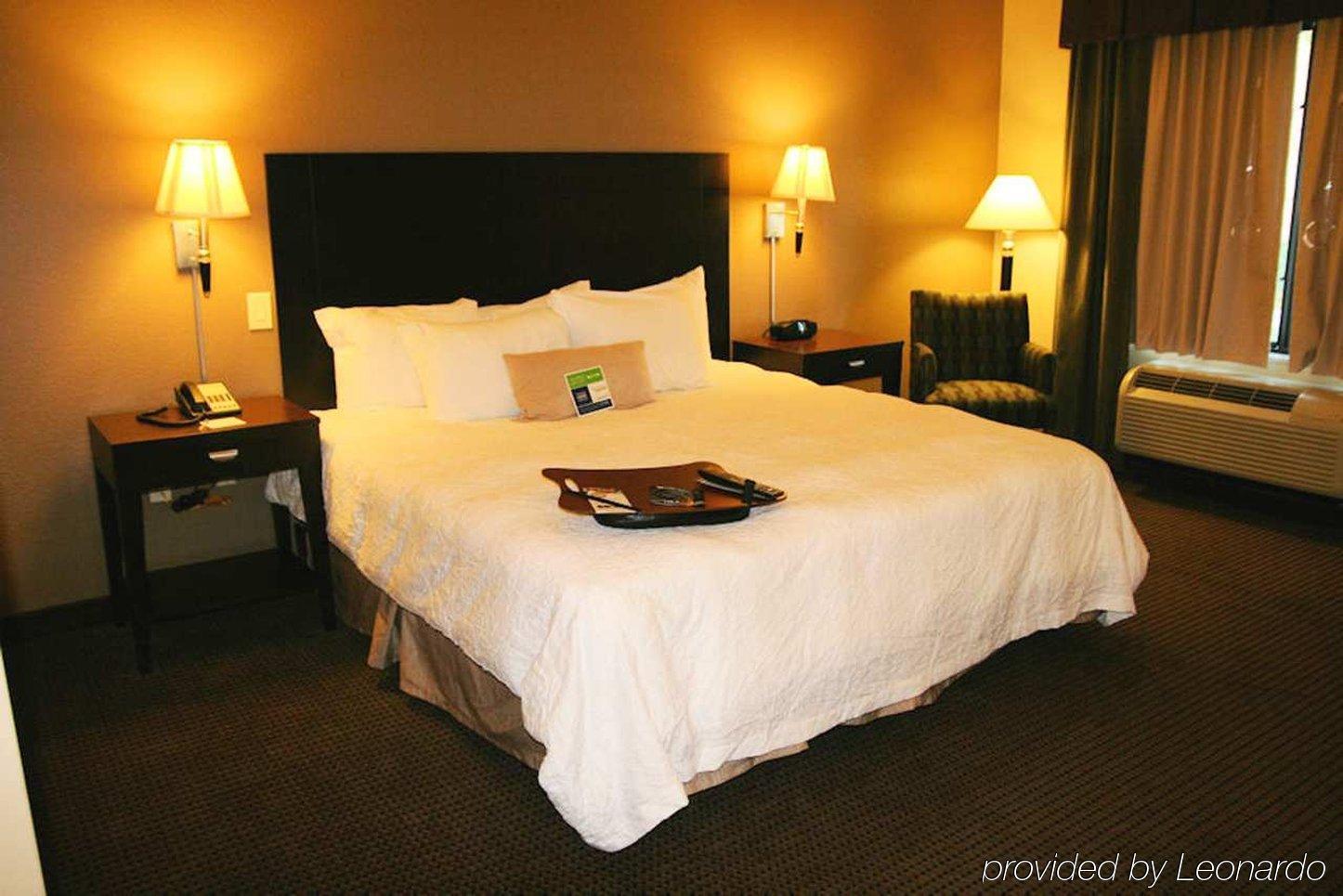 Hampton Inn&suites Phoenix Glendale-westgate Hotel 3*