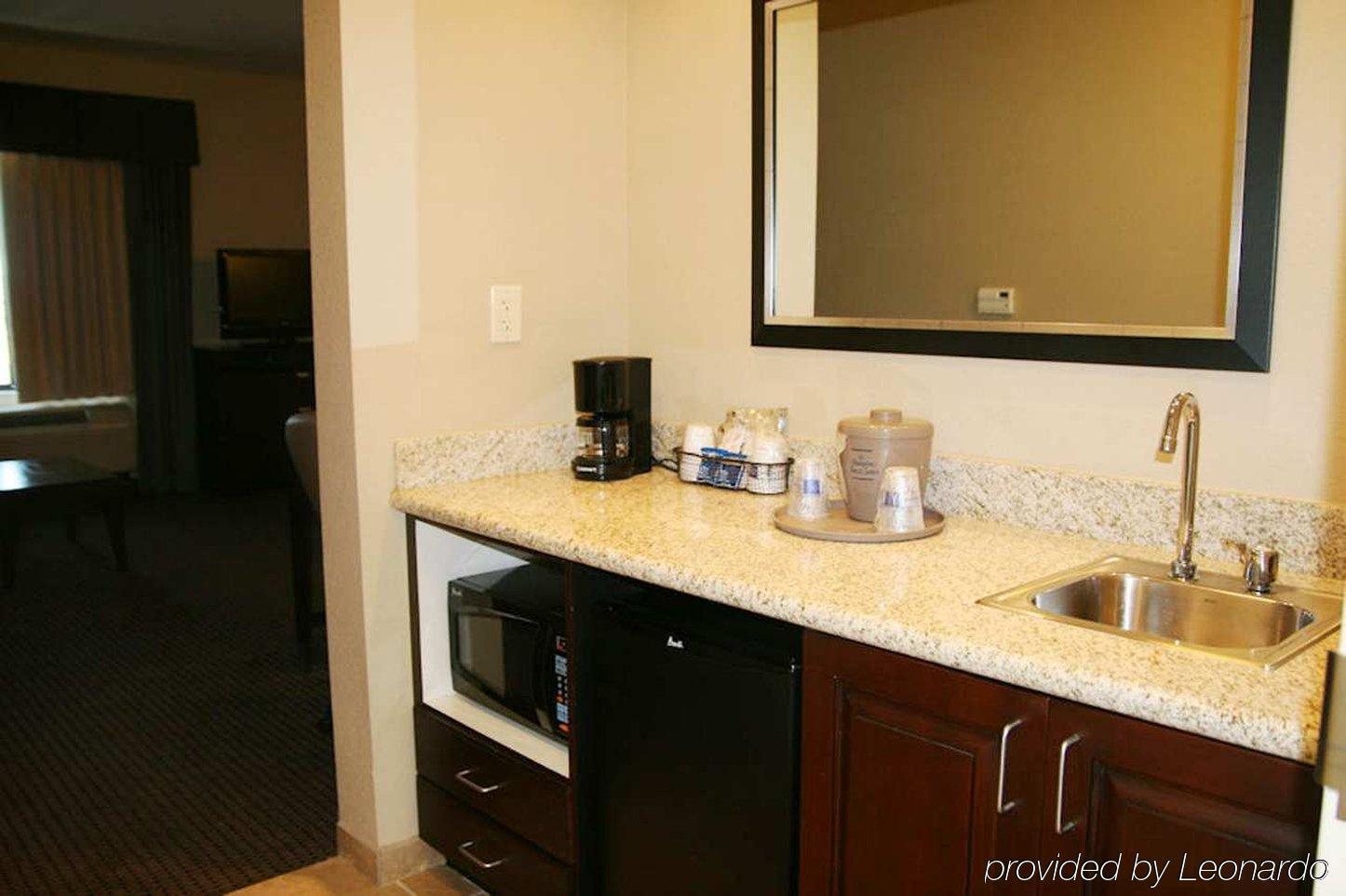 Hampton Inn&suites Phoenix Glendale-westgate