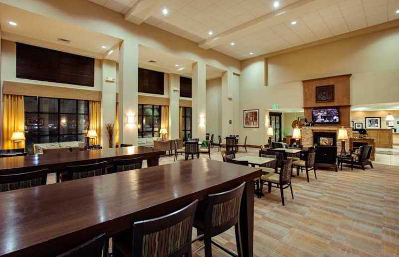 Hampton Inn&suites Phoenix Glendale-westgate 3*